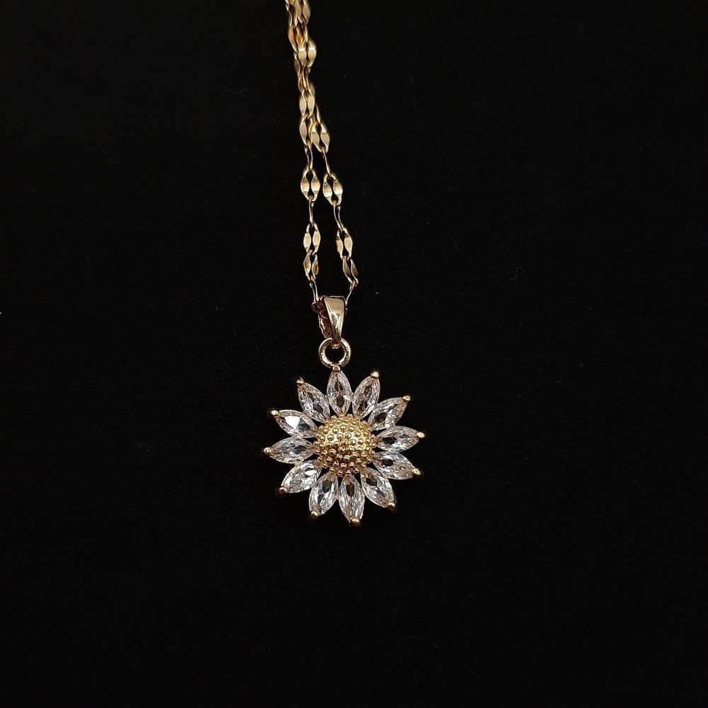 Sunflower Diamond Cz Necklace Gold Plated Stainless Steel Hypoallergenic New - Picture 3 of 5